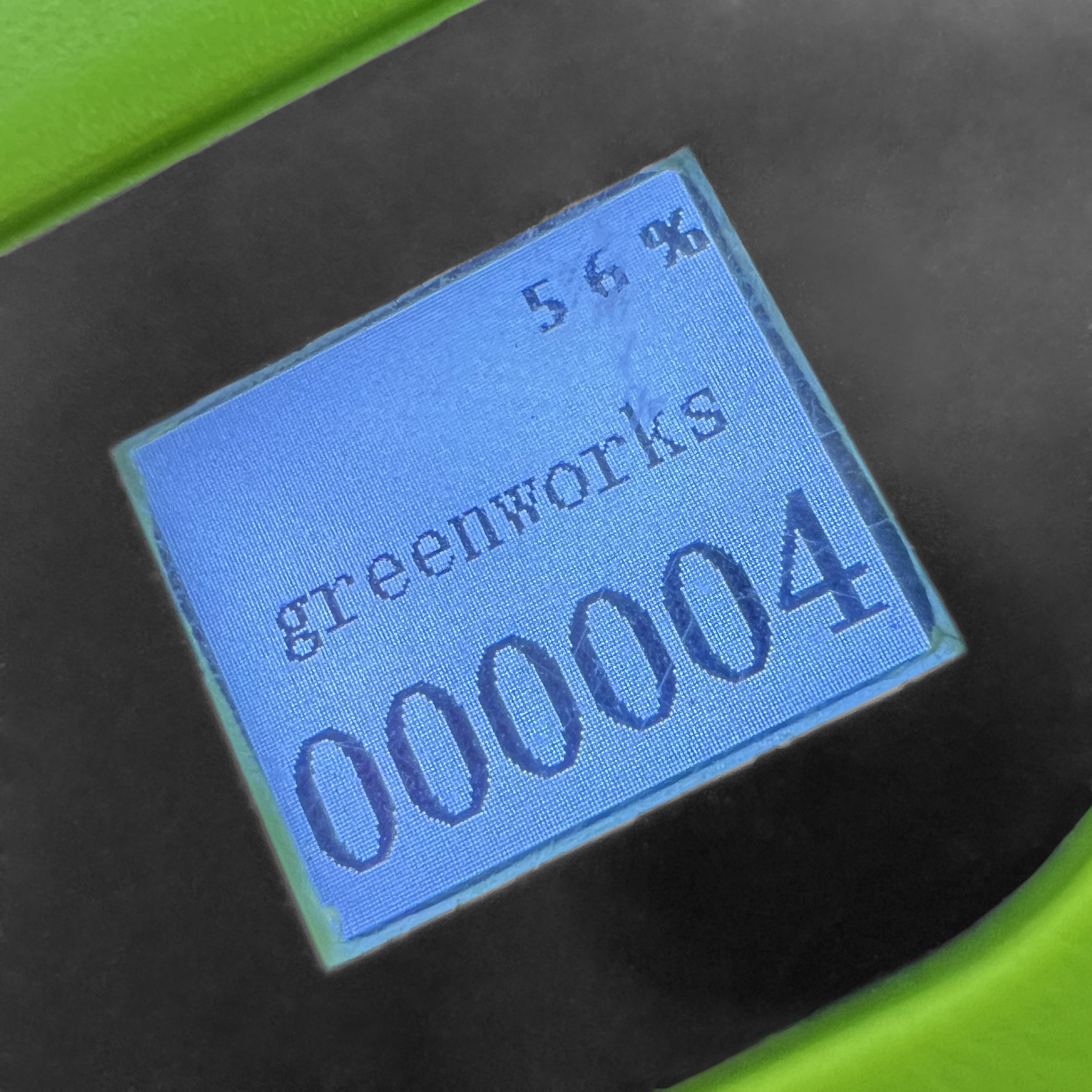 Секатор 32 мм аккумуляторный Greenworks 24V PR24320, бесщеточный, без АКБ и ЗУ