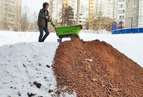 самоходная аккумуляторная тележка от гринворкс