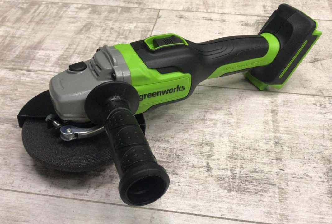 Угловая шлифмашинка (болгарка) 125 мм аккумуляторная Greenworks 24V GD24AG 3200207, бесщеточная, без АКБ и ЗУ