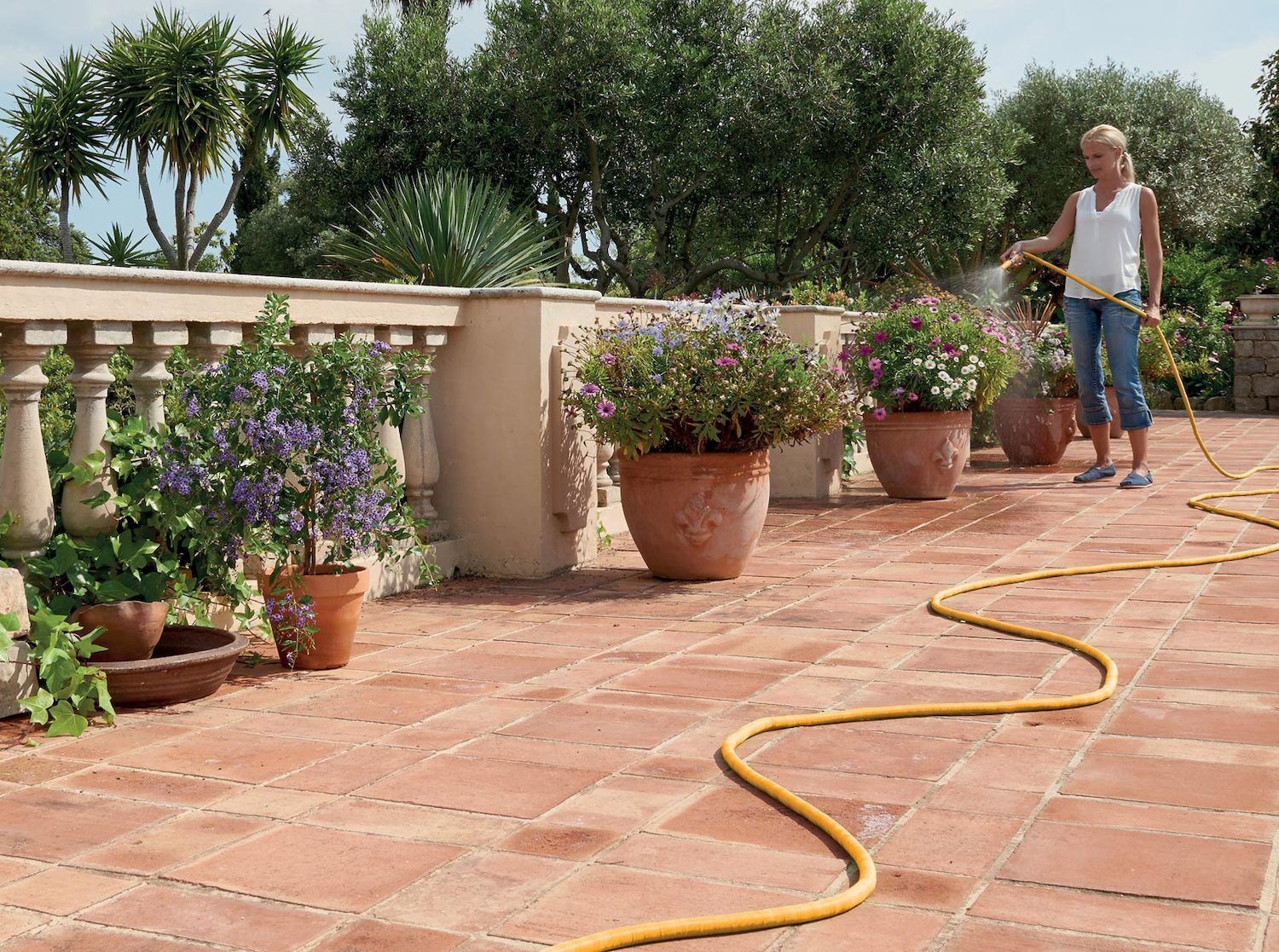 Шланг для полива HoZelock 8230 растягивающийся 30 м с коннекторами и наконечником для шланга