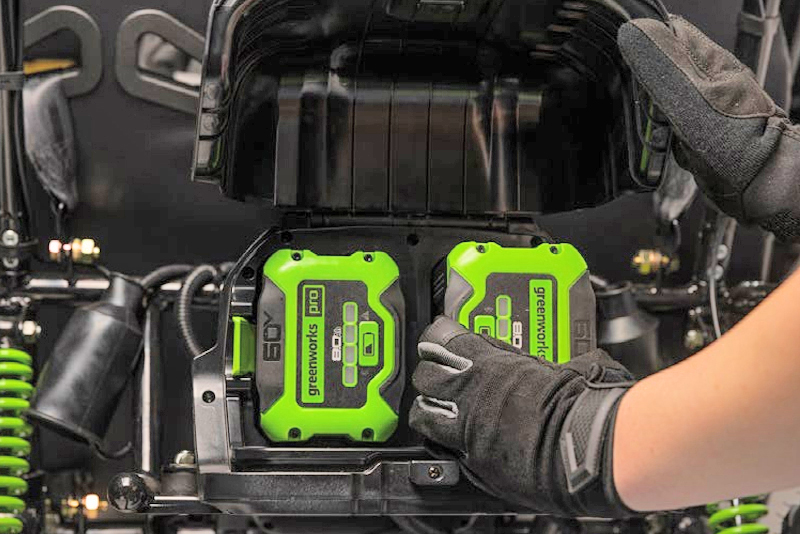 Двухместный подростковый багги аккумуляторный Greenworks 82V GK52400